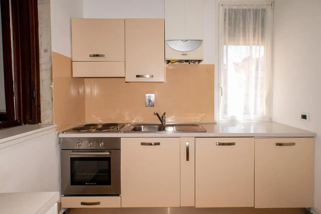 Charlotte Appartamento Con Parcheggio, 5 Terre, Vicino Stazione La Spezia Apartment