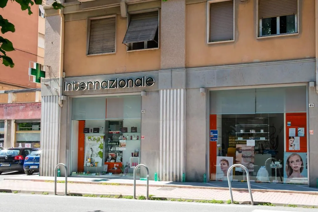 Apartment Charlotte Appartamento Con Parcheggio, 5 Terre, Vicino Stazione La Spezia Italy