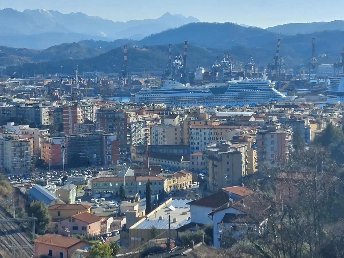 Charlotte Appartamento Con Parcheggio, 5 Terre, Vicino Stazione La Spezia Italy