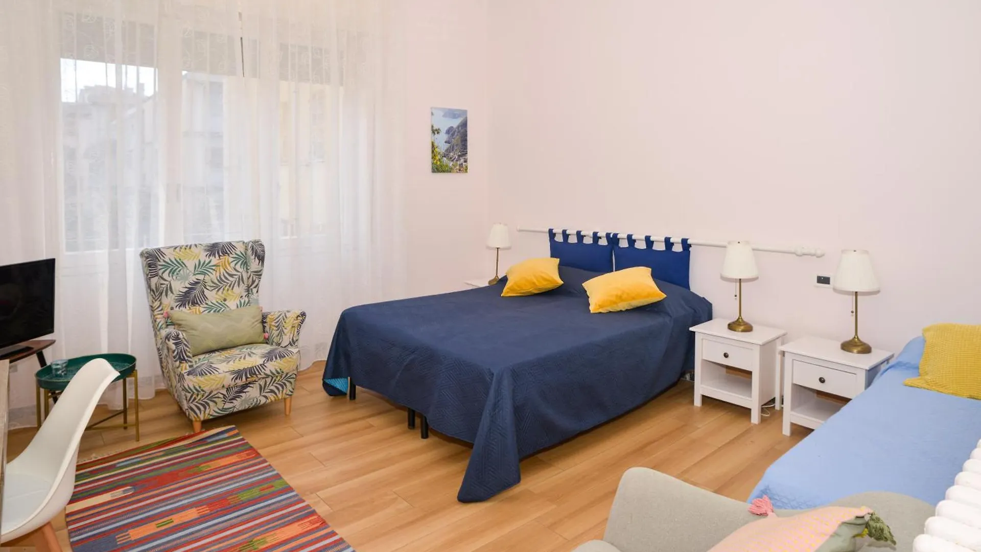 Apartment Charlotte Appartamento Con Parcheggio, 5 Terre, Vicino Stazione La Spezia